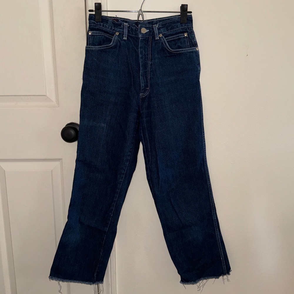 Landlubber Women's sz11 High Waist Cropped Dark Washed Jeans with Frayed Ends